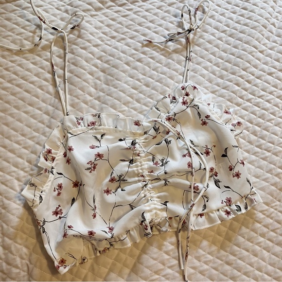 NWOT SHEIN White Floral Two Piece Set Size L - Picture 2 of 10